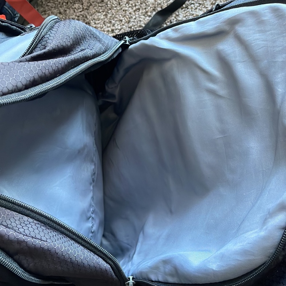 Adidas backpack - Picture 3 of 4